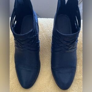 Baretrap ankle boots with braid detail